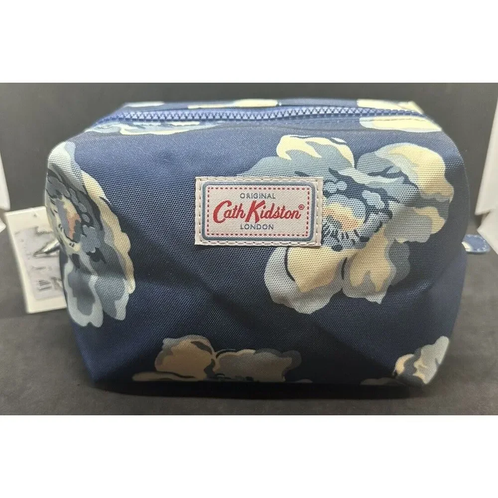 Catch Kidston Make Up Travel Pouch Blue W/Floral Pattern Folds‎ Flat For Storage